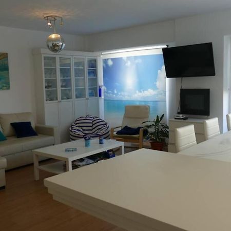 Appartamento Piso En Santa Cristina, A 150 M De La Playa Oleiros Esterno foto