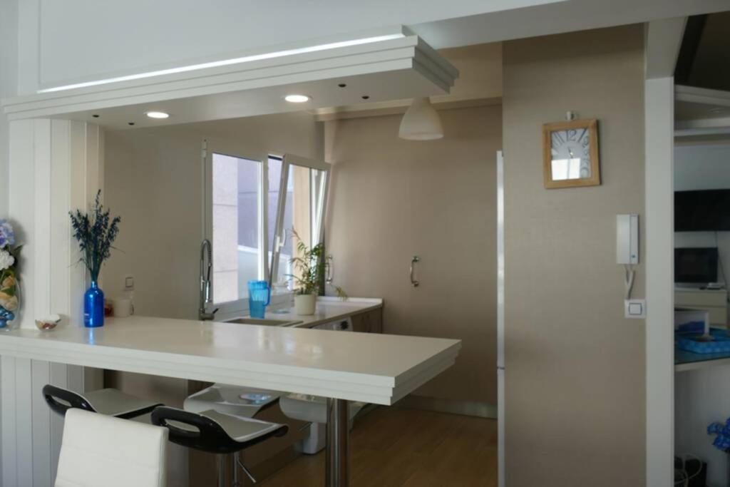Appartamento Piso En Santa Cristina, A 150 M De La Playa Oleiros Esterno foto